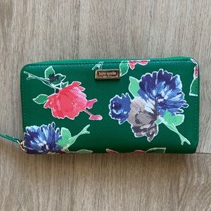 Gorgeous Kate Spade Wallet perfect condition